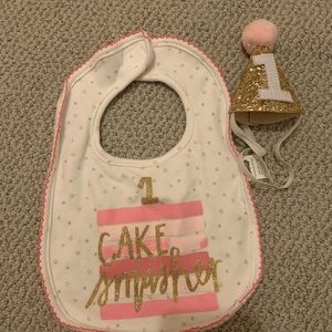 Girl one year old hat and cake smashing bib